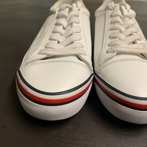 Tommy Hilfiger women low top shoes